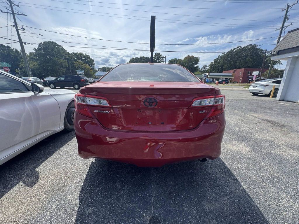 2012 Toyota Camry Image 3