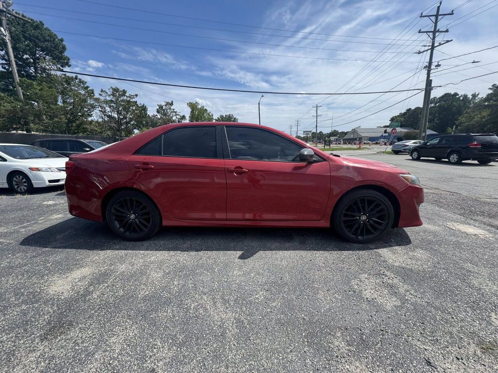 2012 Toyota Camry Image 5