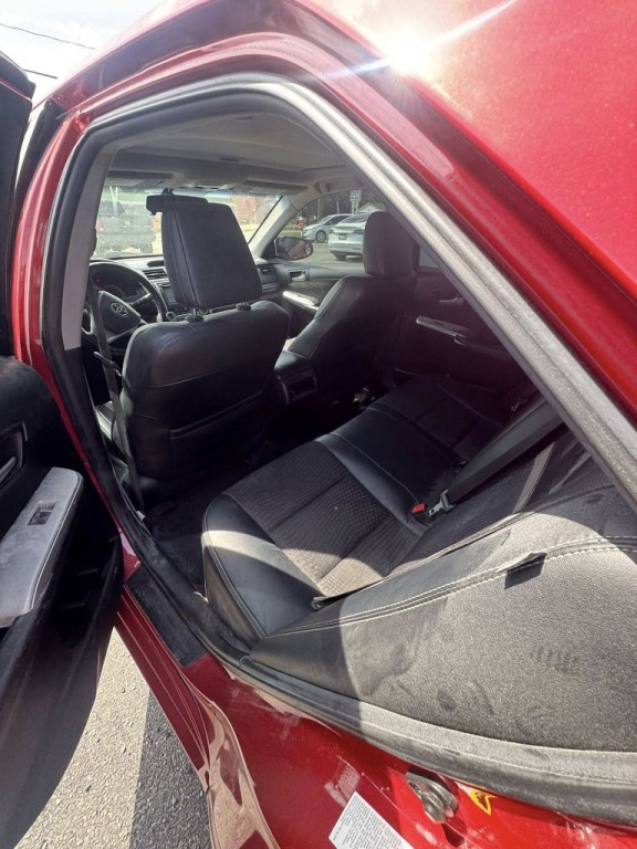 2012 Toyota Camry Image 7