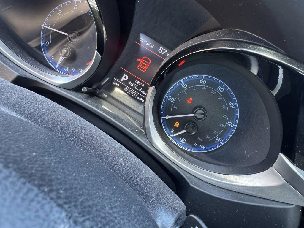 2016 Toyota Corolla Image 8
