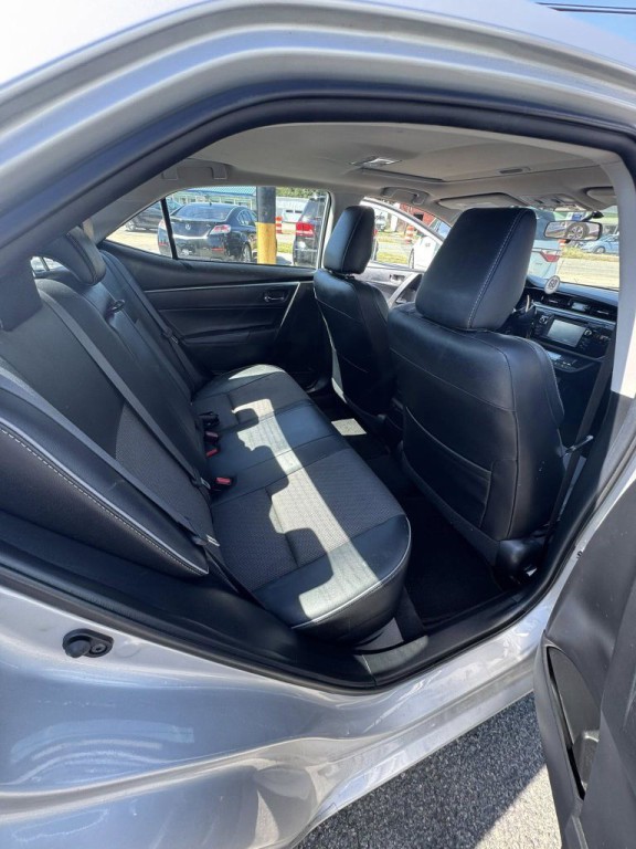 2016 Toyota Corolla Image 9