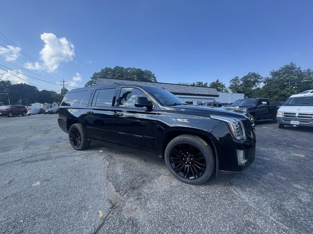 2016 Cadillac Escalade Image 1