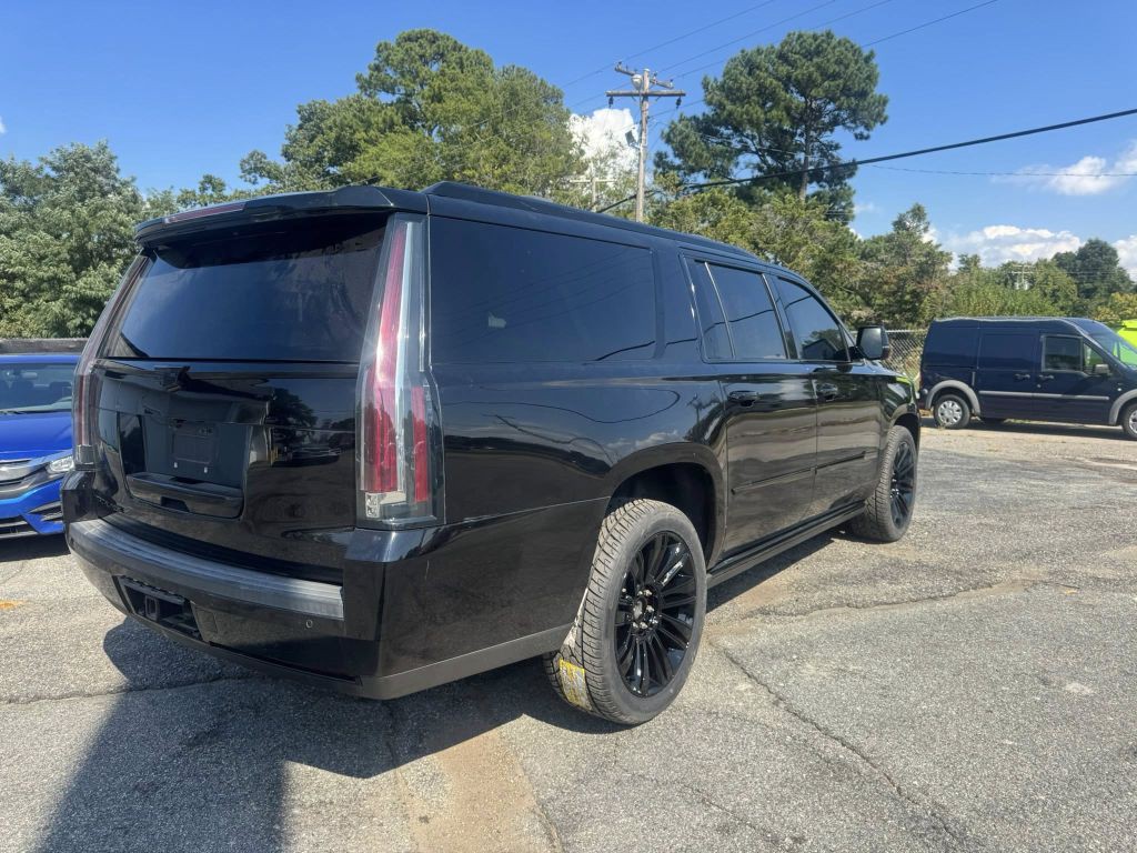 2016 Cadillac Escalade Image 6
