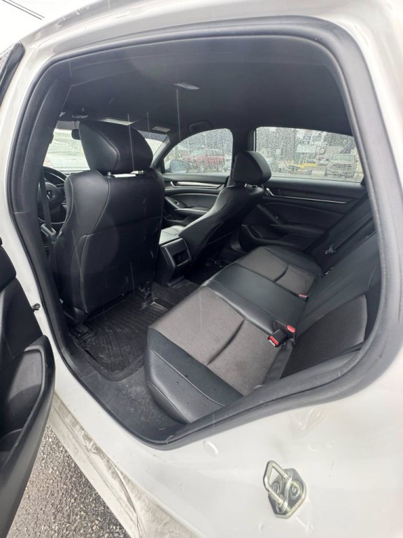 2018 Honda Accord Image 8