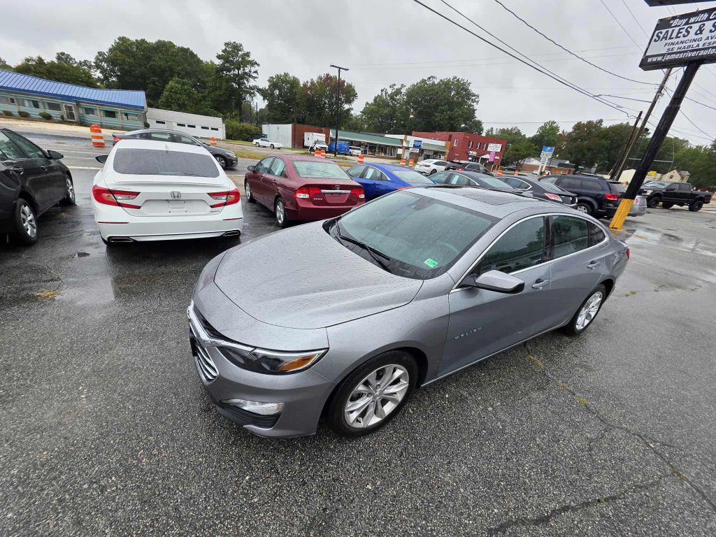 2023 Chevrolet Malibu Image 3