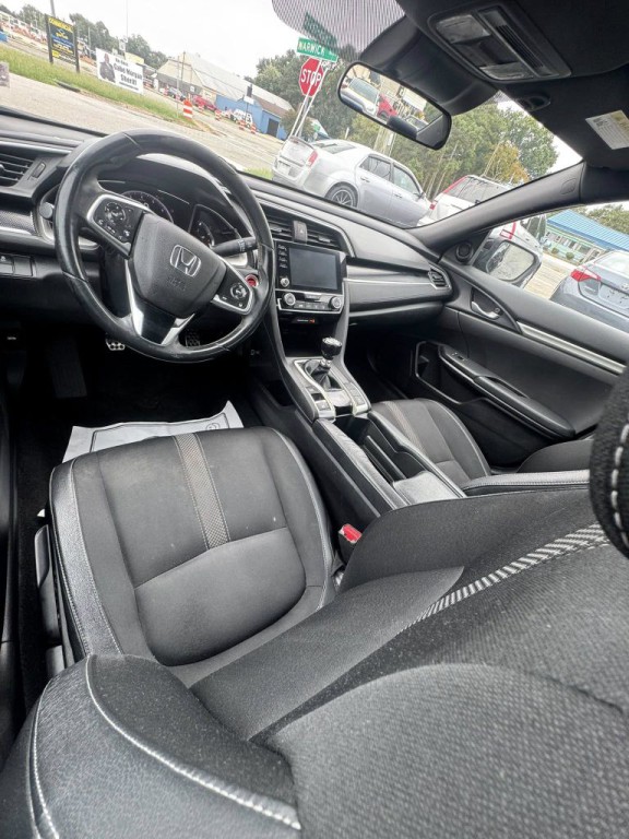 2019 Honda Civic Image 12