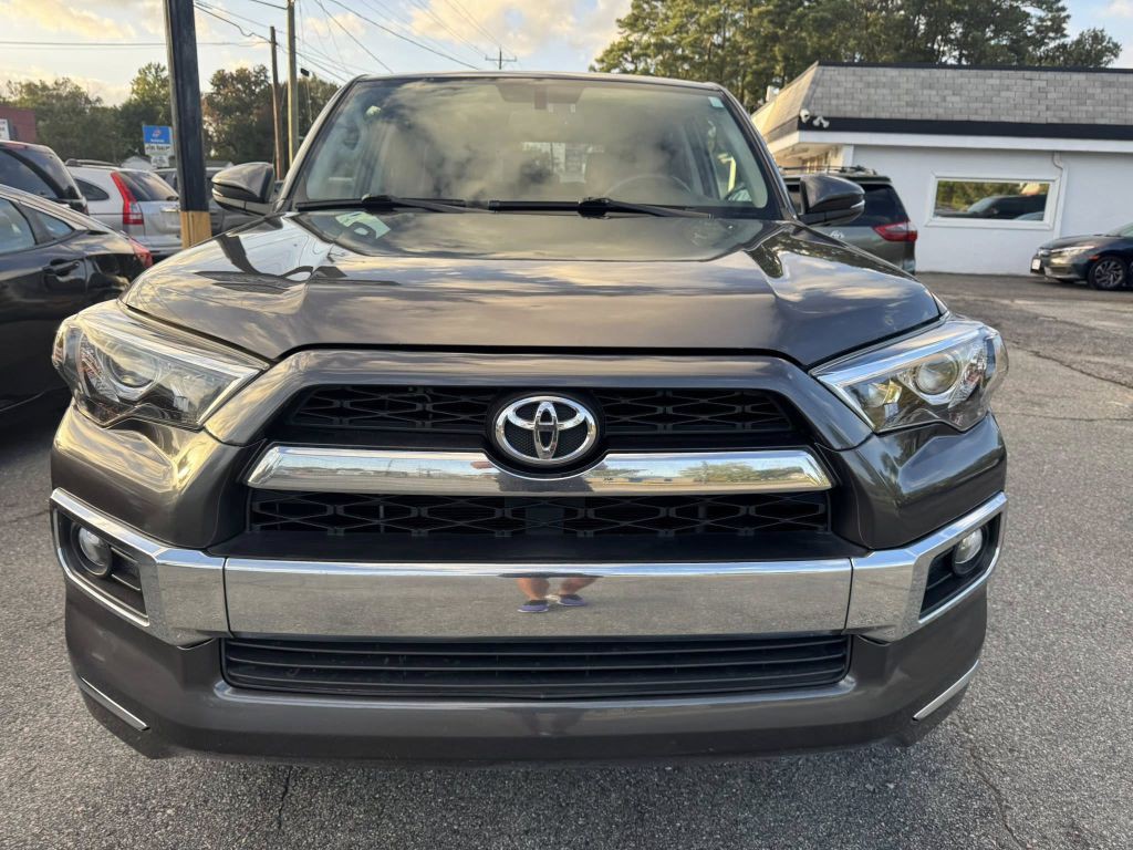 2016 Toyota 4Runner Image 2