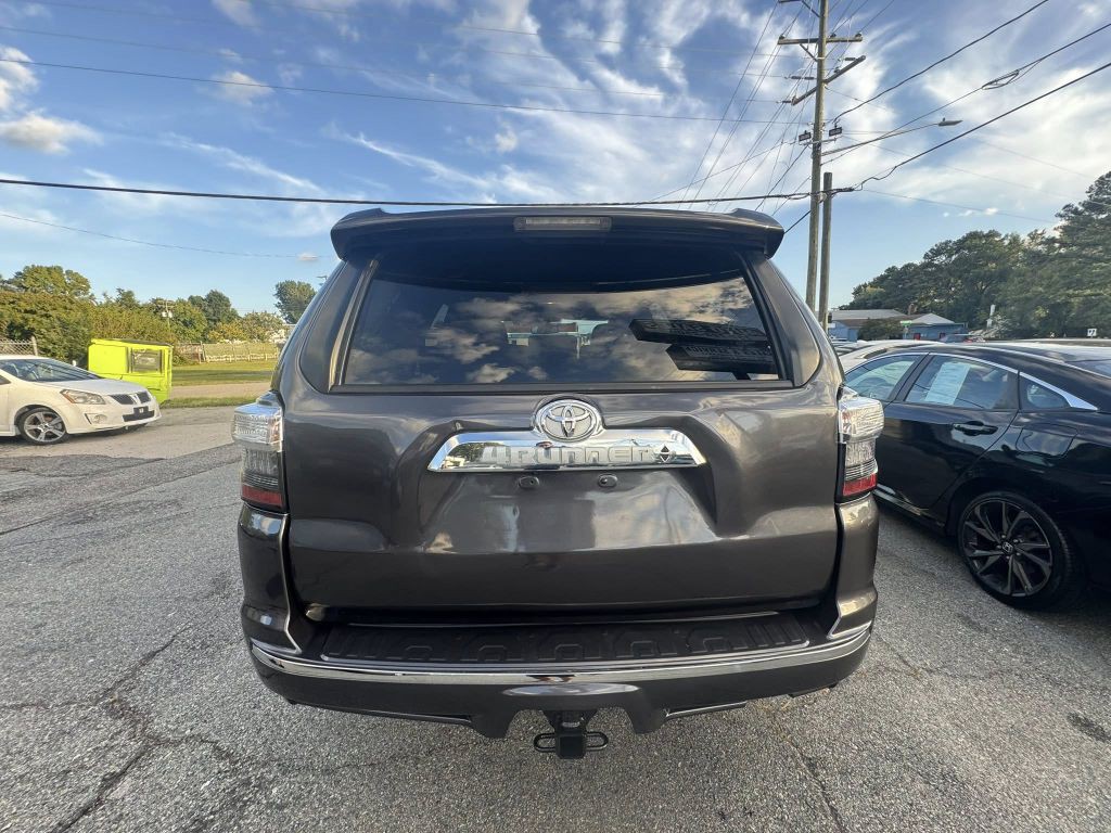2016 Toyota 4Runner Image 3