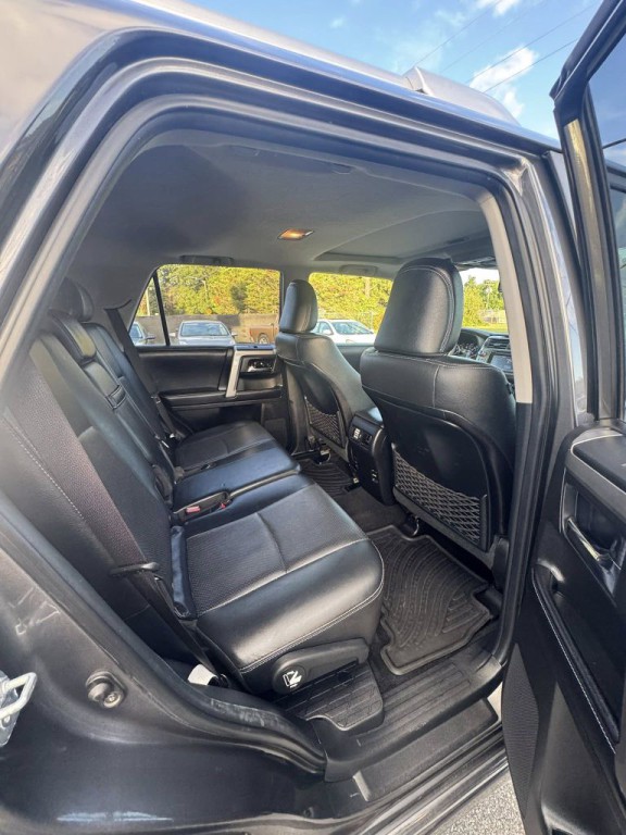 2016 Toyota 4Runner Image 8