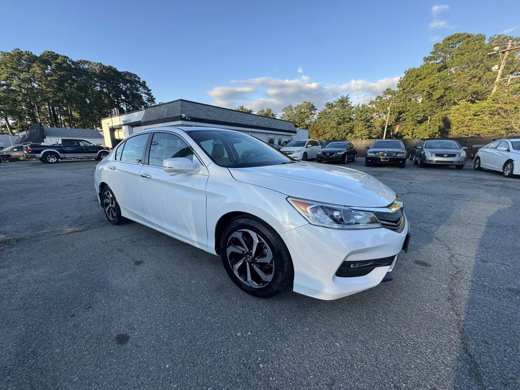 2016 Honda Accord Image 1