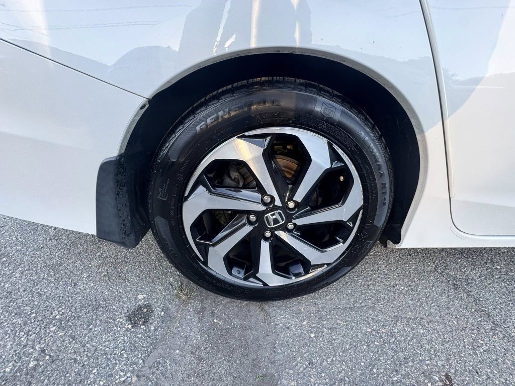 2016 Honda Accord Image 9