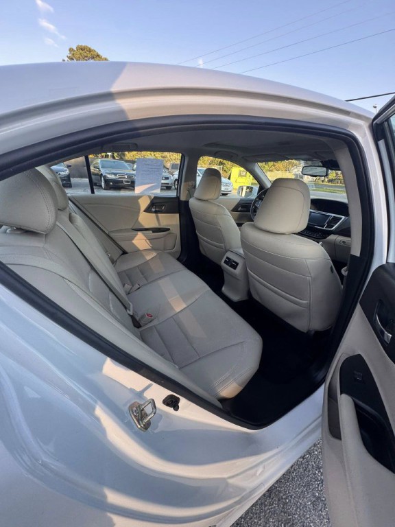 2016 Honda Accord Image 12