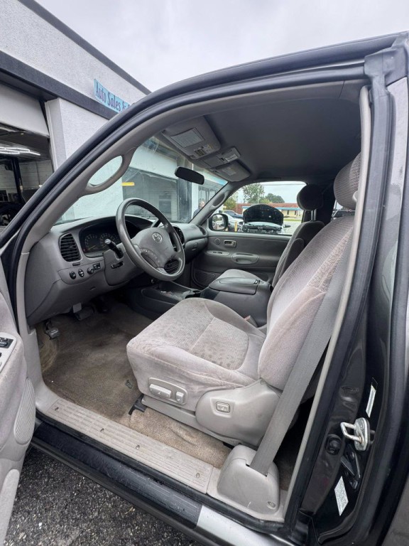 2003 Toyota Tundra Image 9