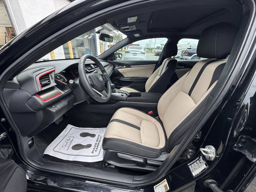 2017 Honda Civic Image 10