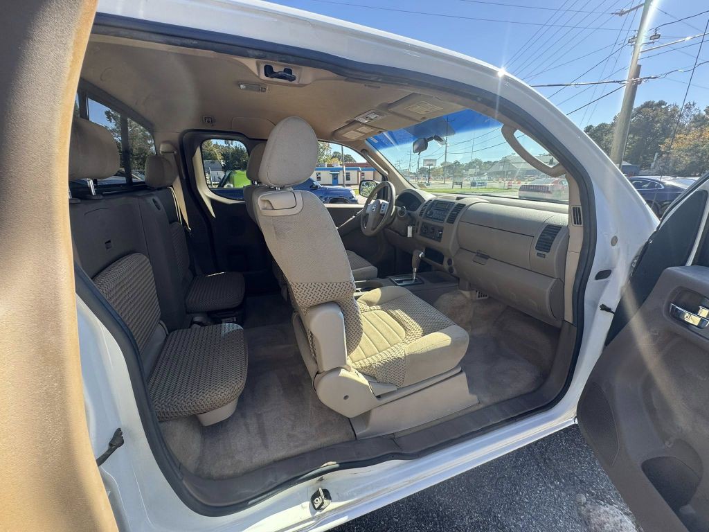 2005 Nissan Frontier Image 10