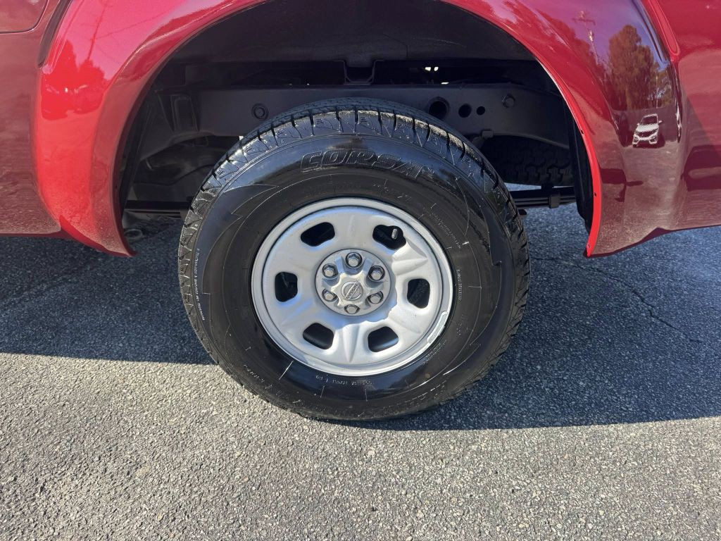 2006 Nissan Frontier Image 10