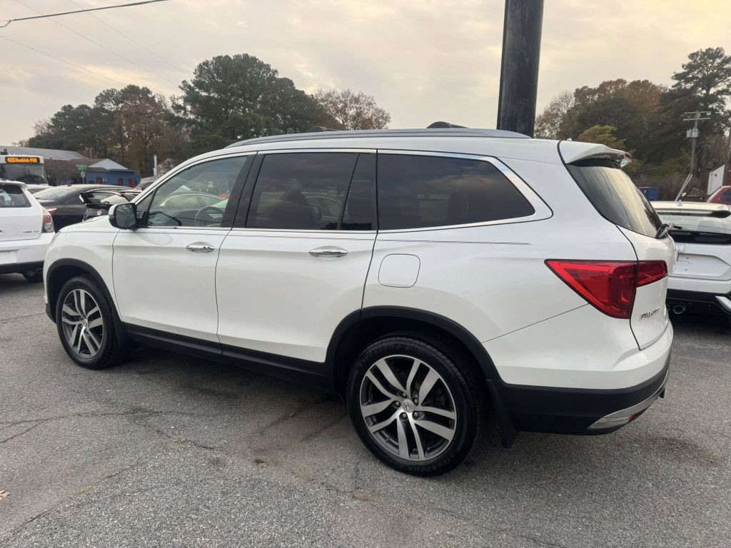 2017 Honda Pilot Image 5