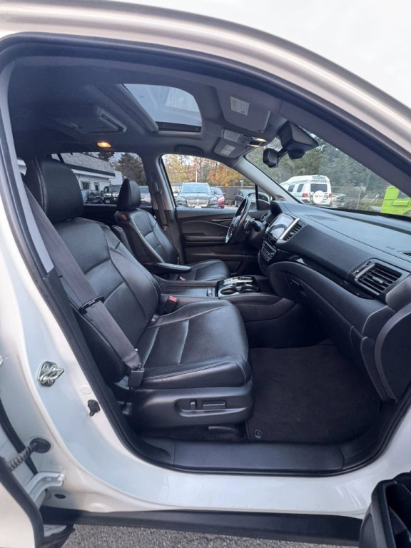 2017 Honda Pilot Image 12