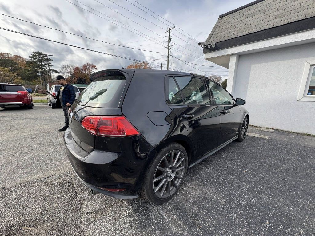 2015 Volkswagen GTI Image 2