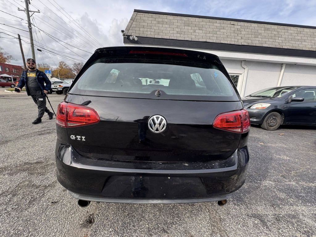 2015 Volkswagen GTI Image 5