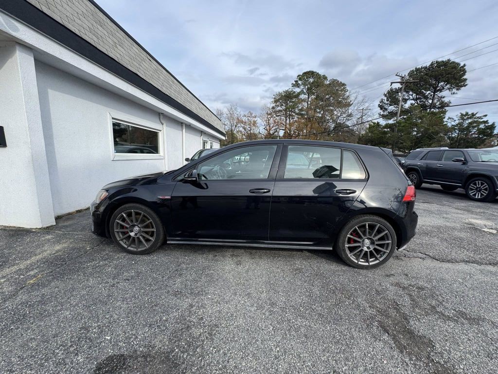 2015 Volkswagen GTI Image 6