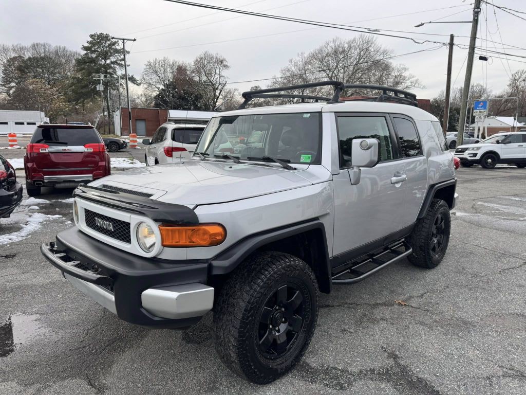 2007 Toyota FJ Cruiser Image 1