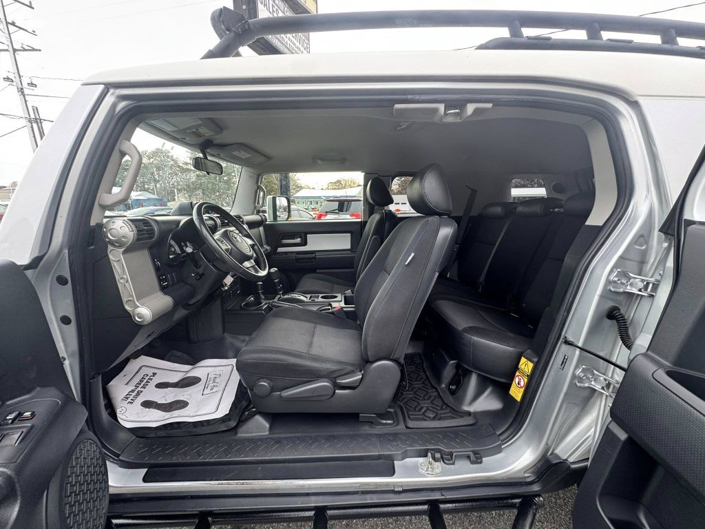 2007 Toyota FJ Cruiser Image 11