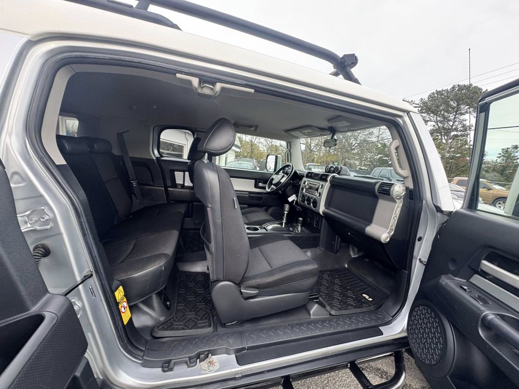 2007 Toyota FJ Cruiser Image 12