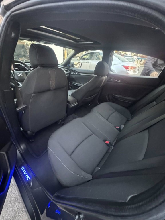 2018 Honda Civic Image 10