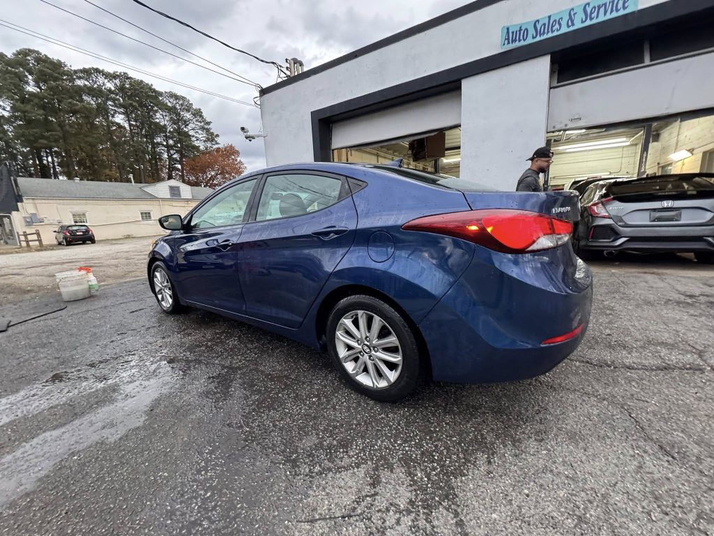 2016 Hyundai Elantra Image 5