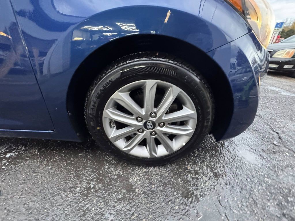 2016 Hyundai Elantra Image 7