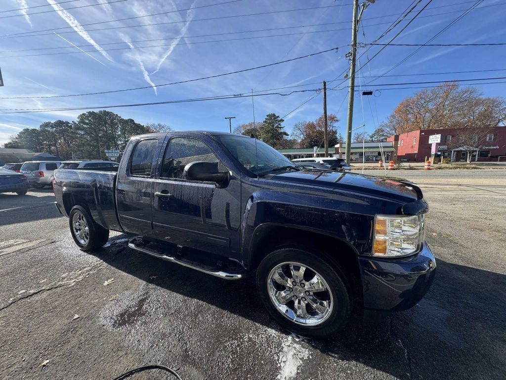 2010 Chevrolet Silverado 1500 Image 2