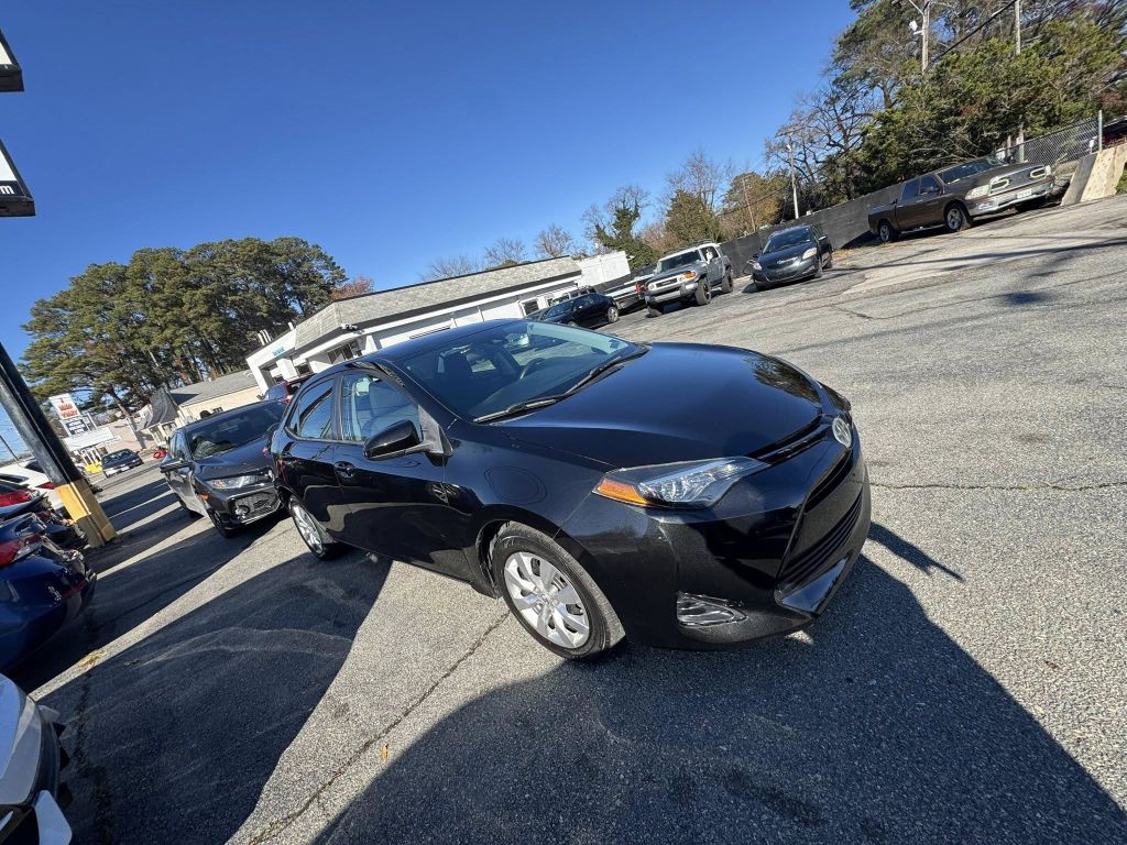 2018 Toyota Corolla Image 2