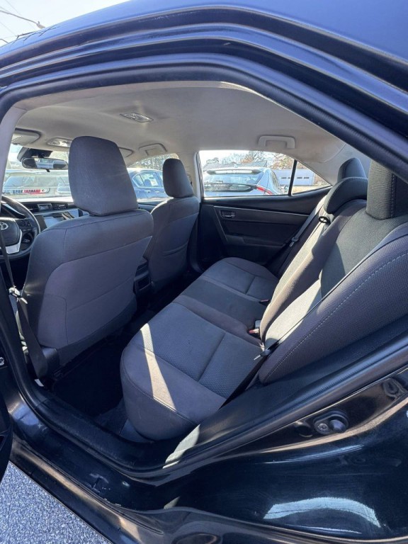 2018 Toyota Corolla Image 11