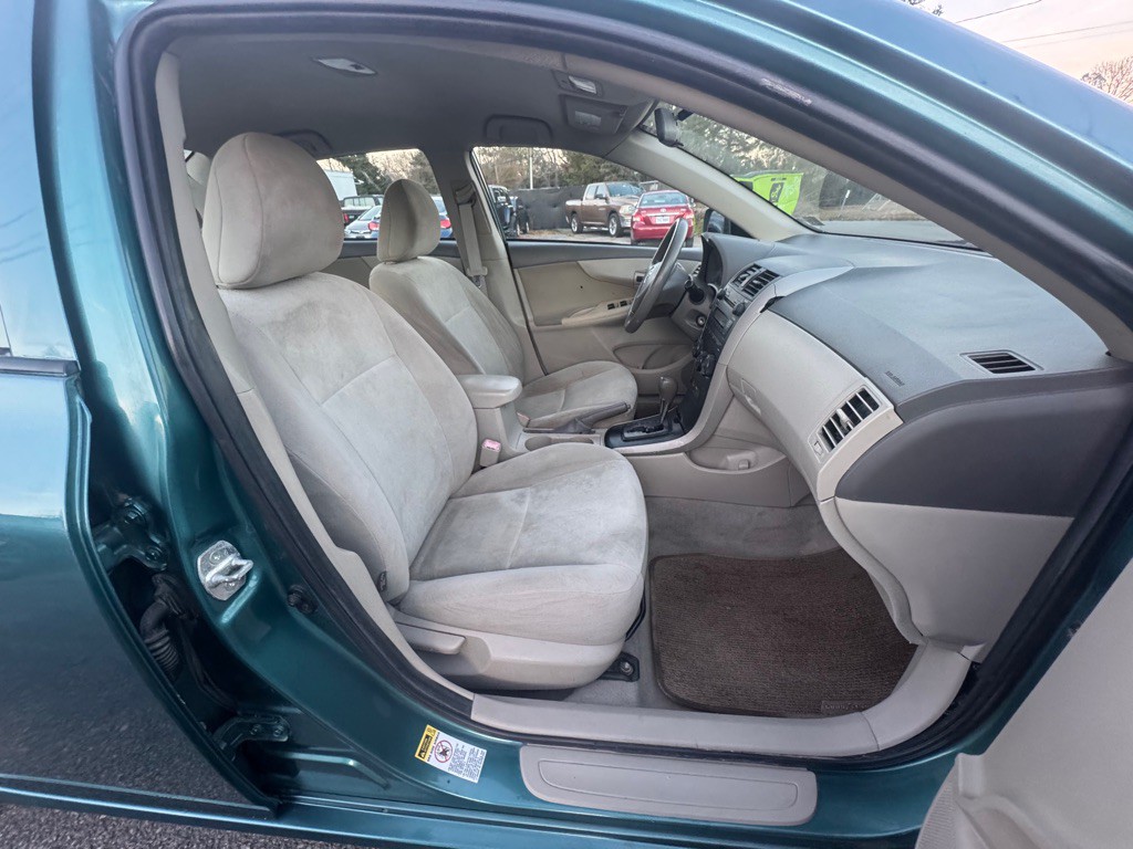 2009 Toyota Corolla Image 11