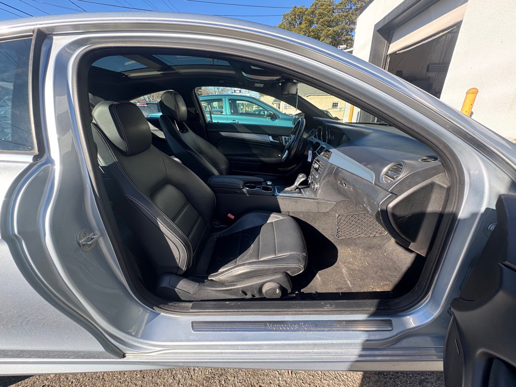 2013 Mercedes-Benz C-Class Image 9