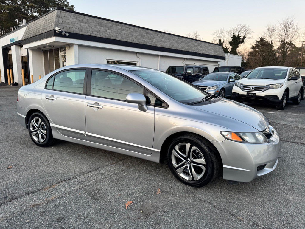 2011 Honda Civic Image 2
