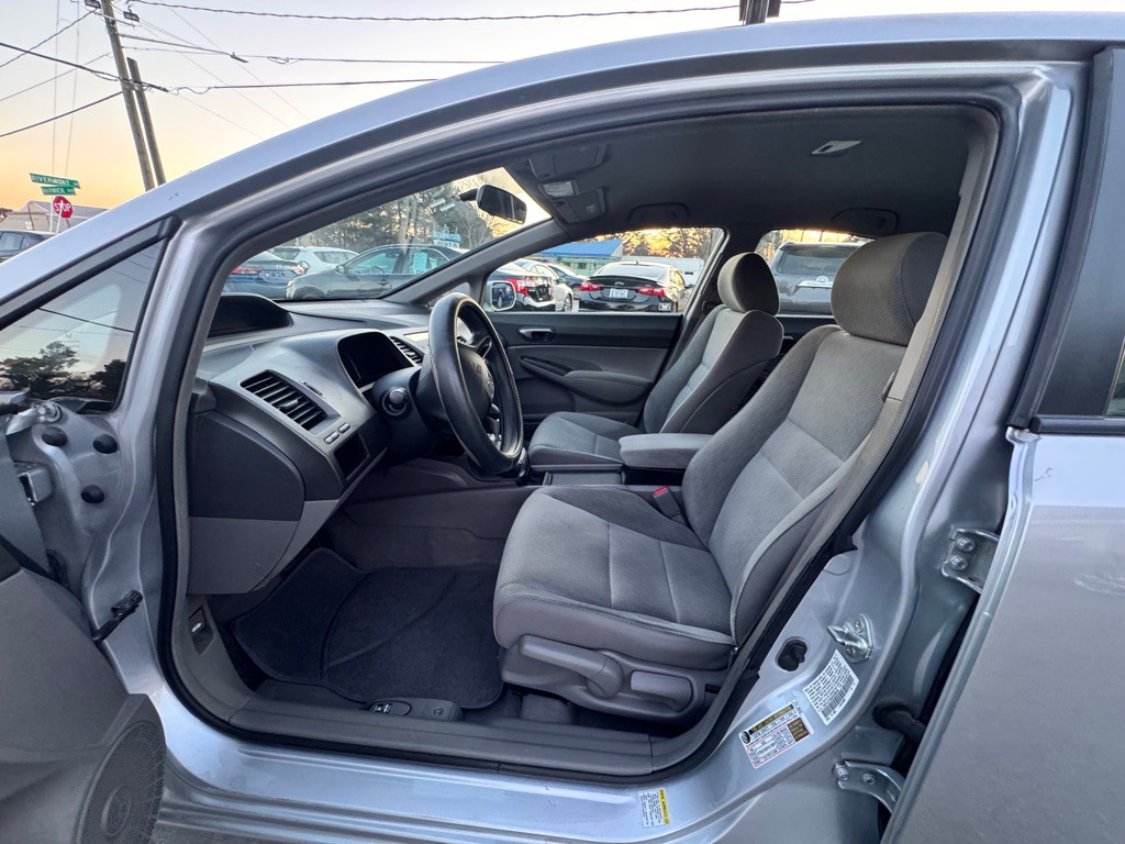 2011 Honda Civic Image 13