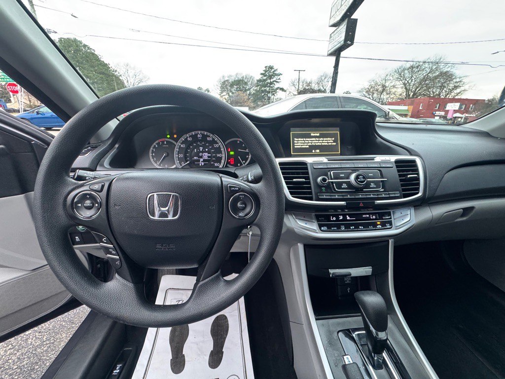 2015 Honda Accord Image 9