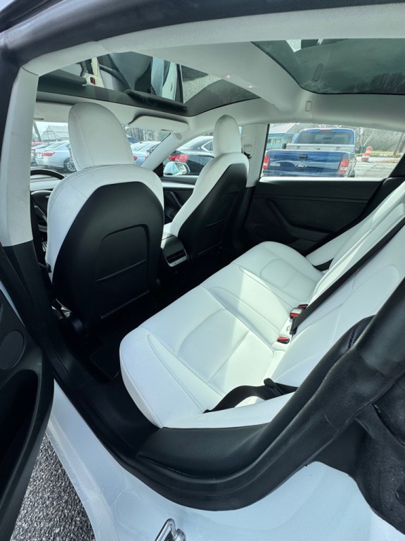 2022 Tesla Model 3 Image 12