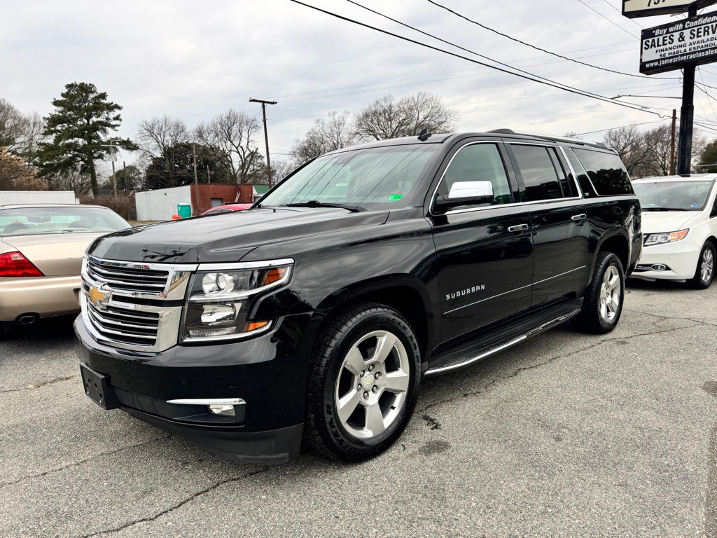 2015 Chevrolet Suburban Image 2