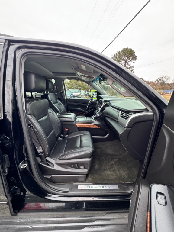 2015 Chevrolet Suburban Image 10