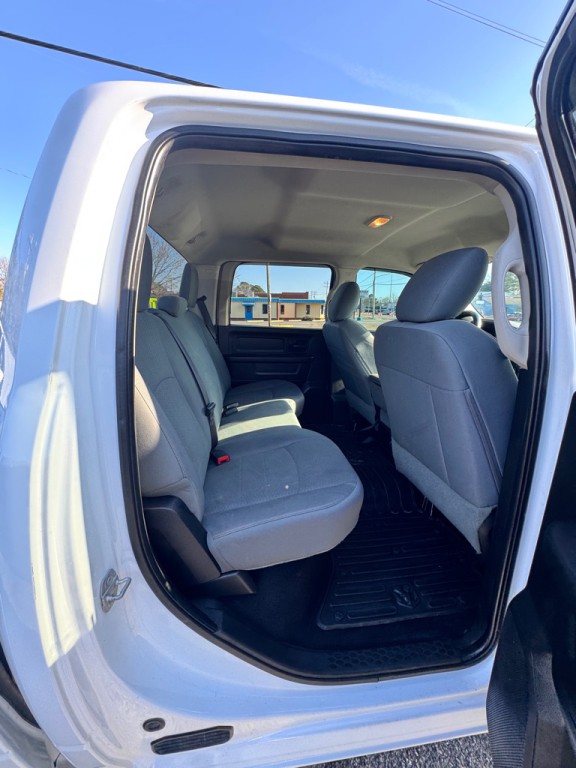 2016 RAM 1500 Image 12