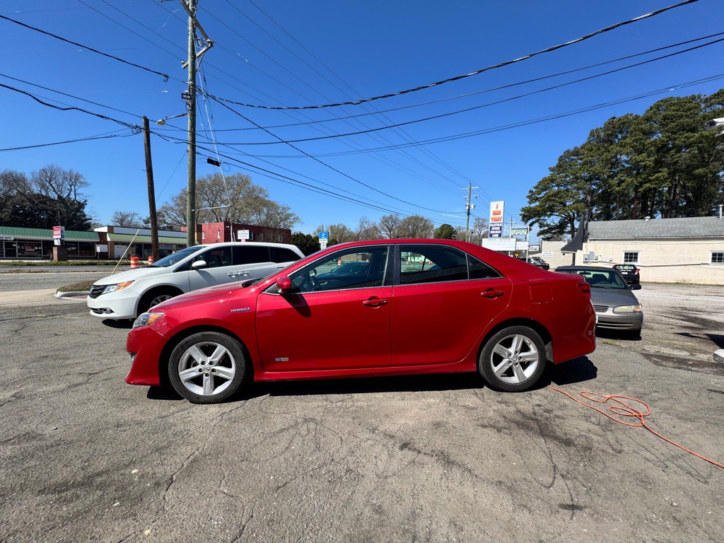 2014 Toyota Camry Image 2