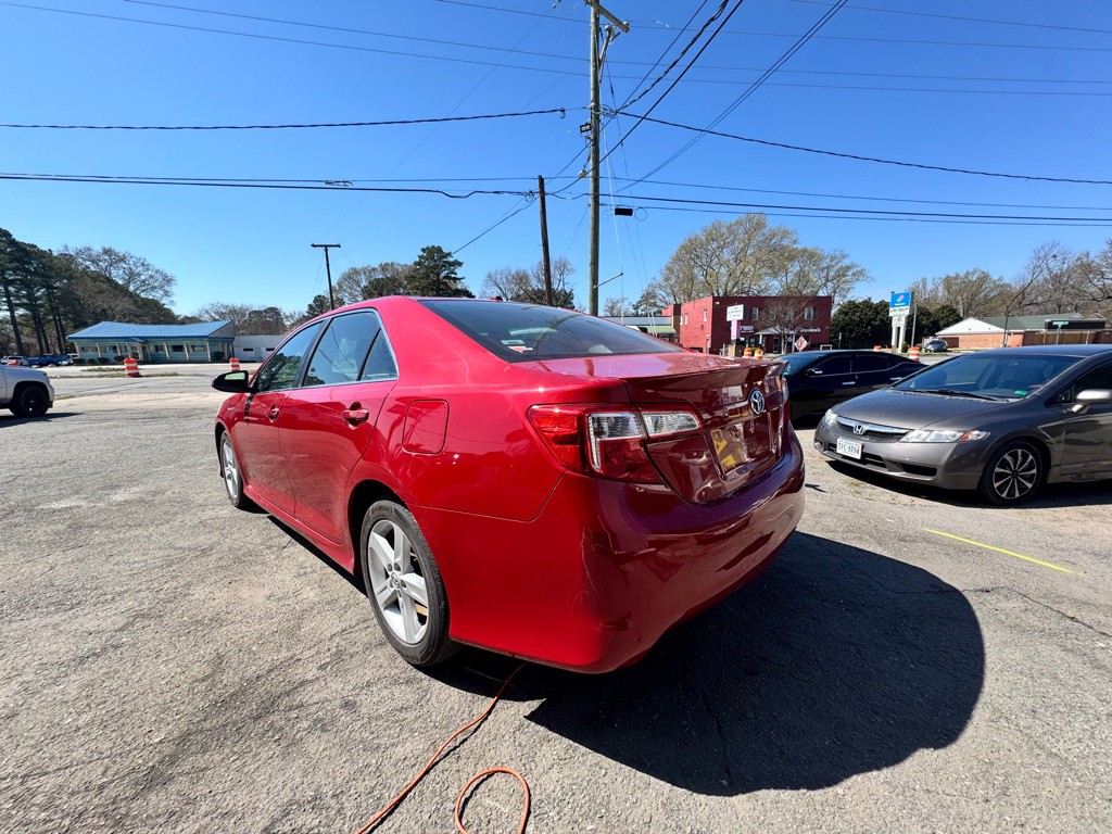 2014 Toyota Camry Image 4