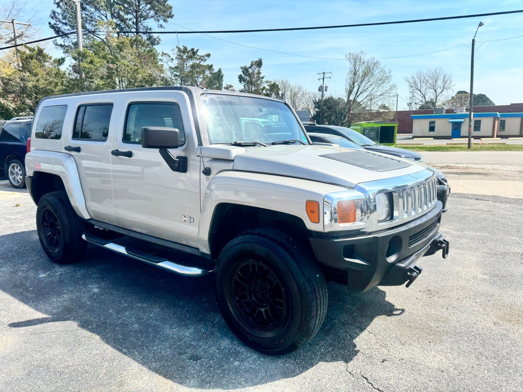 2007 HUMMER H3 Image 2