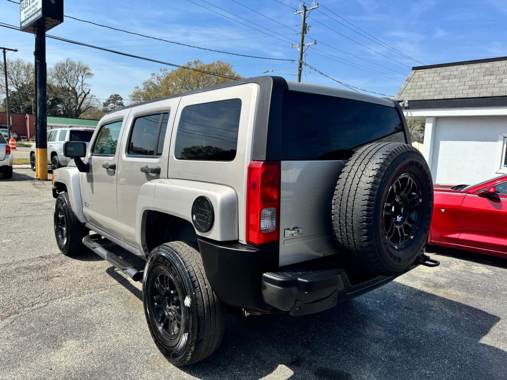 2007 HUMMER H3 Image 6