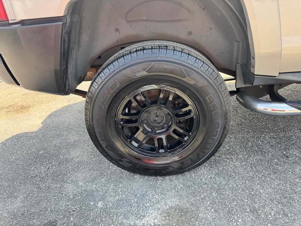 2007 HUMMER H3 Image 9