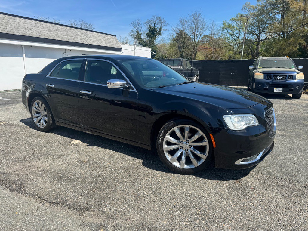 2019 Chrysler 300 Image 2
