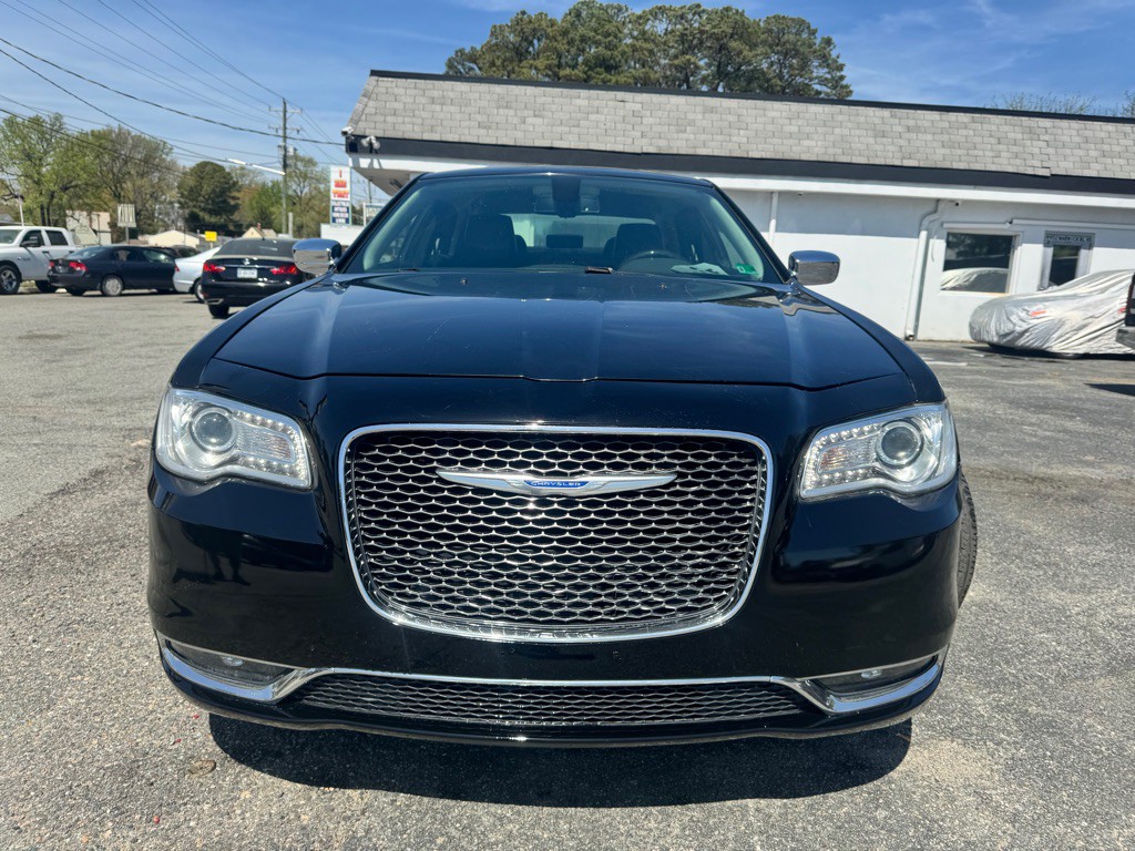 2019 Chrysler 300 Image 7